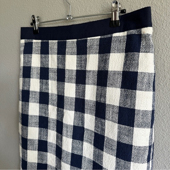 J. Crew Vlue and White Gingham Cotton Linen Pencil Skirt 6 - Picture 2 of 11